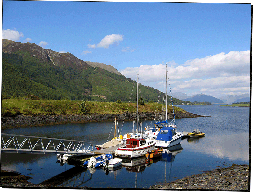 Boote am Loch Leven